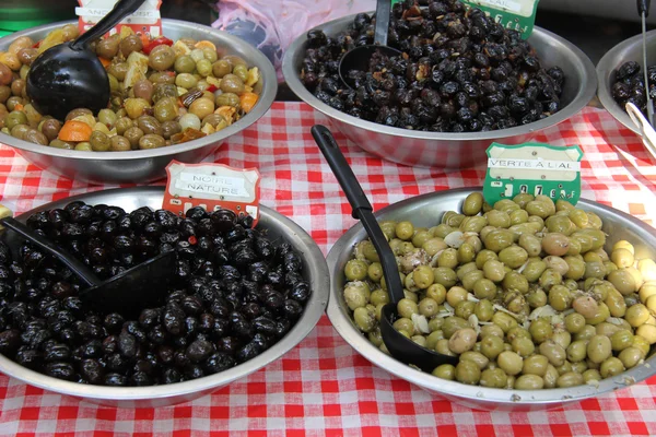 Různé druhy oliv — Stock fotografie