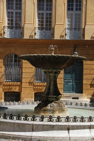 Fuente en Aix en Provence — Foto de Stock