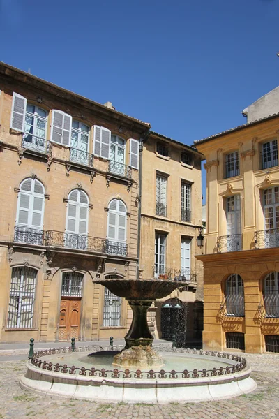 Fontanna w aix en provence — Zdjęcie stockowe