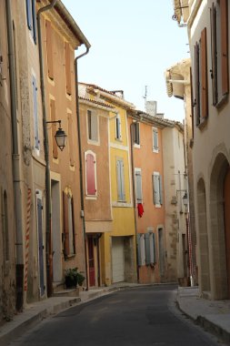Provence renkli evleri