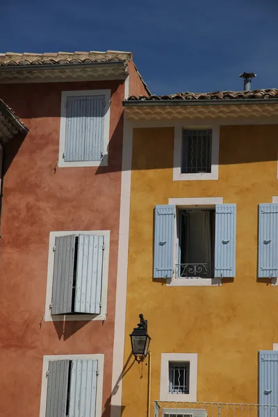 Gekleurde huizen in roussillon — Stockfoto