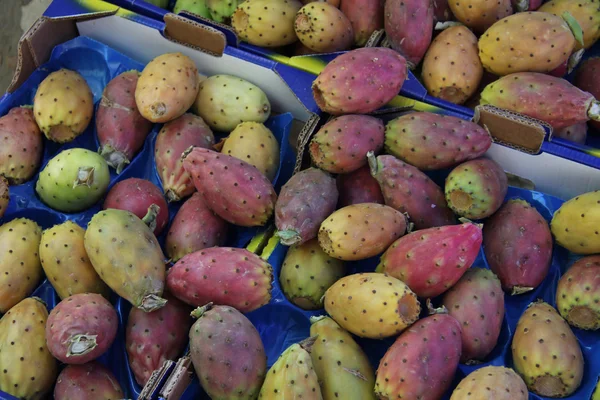 Higos de cactus en un mercado — Foto de Stock