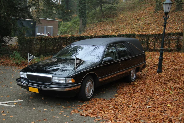 Carro funebre nero — Foto Stock