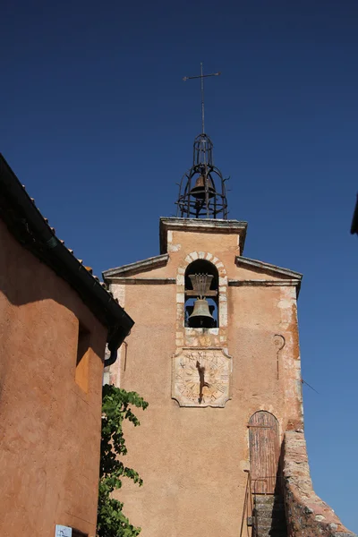 Věž kostela v provence — Stock fotografie