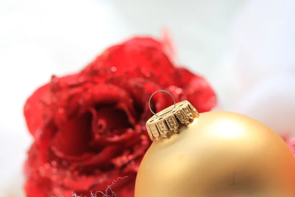 Christmas decorations in red and gold — Stock Photo, Image