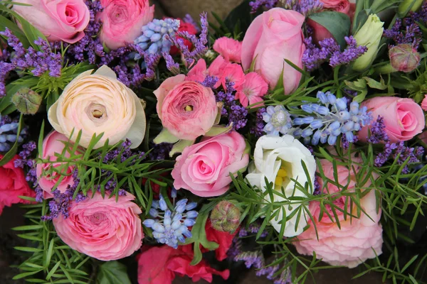 Arreglo de boda en azul y rosa — Foto de Stock