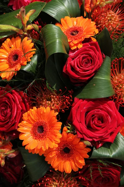 Bouquet orange et rouge — Photo