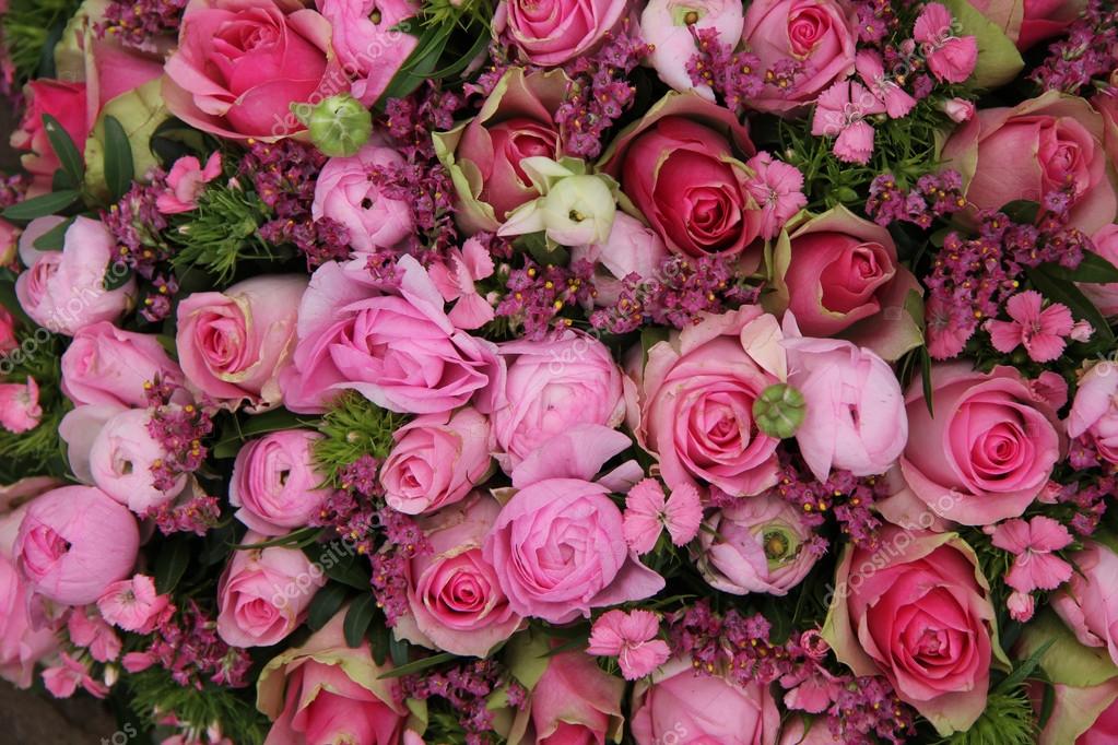 Mixed pink flower arrangement — Stock Photo © portosabbia 26188753