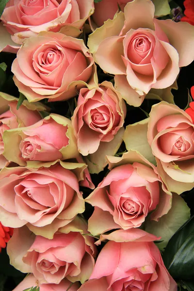 Arreglo nupcial, flores rosas — Foto de Stock