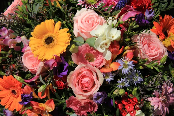Karışık çiçek aranjmanı — Stok fotoğraf