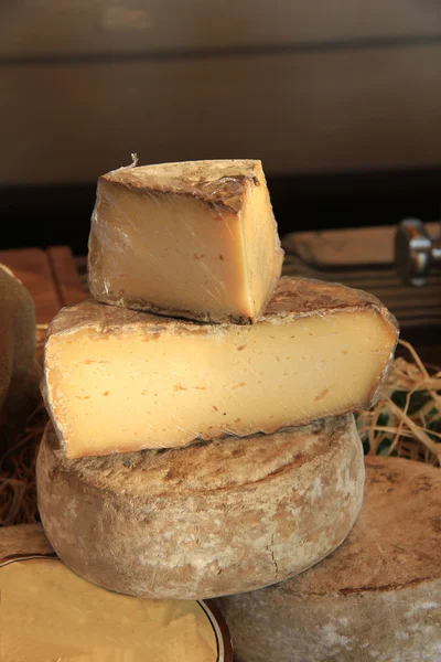 Cheese at a Provencal market — Stock Photo, Image