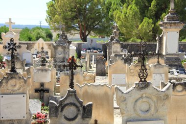 provence'nın eski mezarlıkta