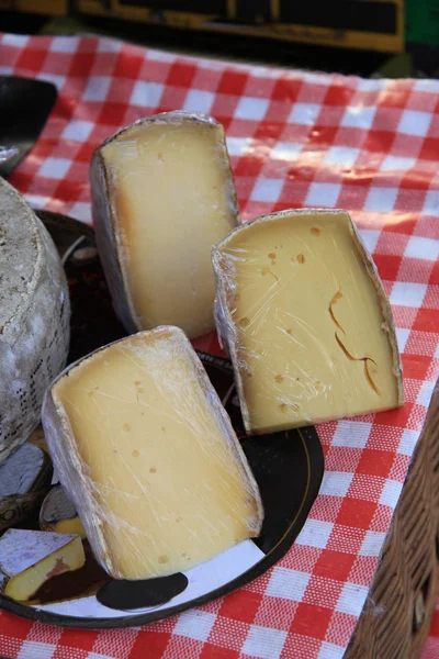 Cheese at a Provencal market — Stock Photo, Image