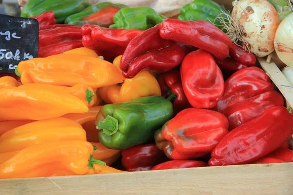 Peppers at a market — Stock Photo, Image