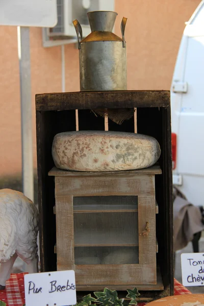 Egy Provence-i piac sajt — Stock Fotó