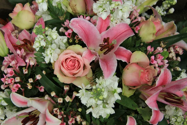 Roze en witte Bruidssuite arrangement — Stockfoto