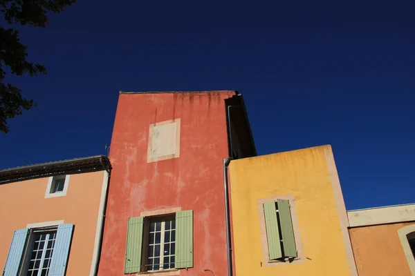 Fachadas coloridas em Roussillion — Fotografia de Stock
