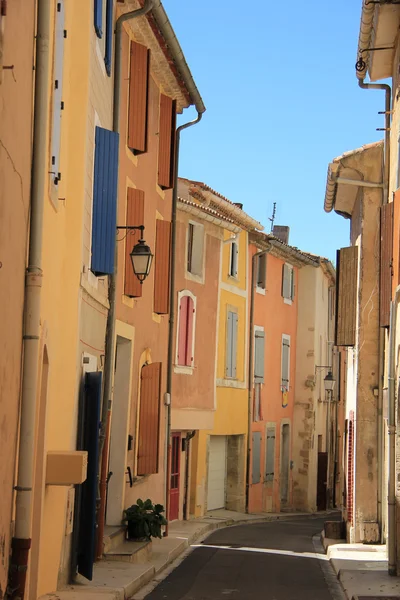 Farbige Häuser in der Provence — Stockfoto