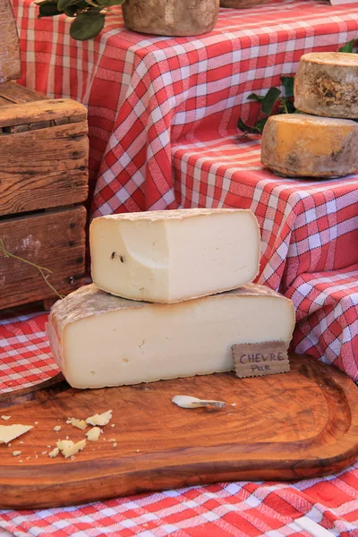 Formaggio in un mercato — Foto Stock