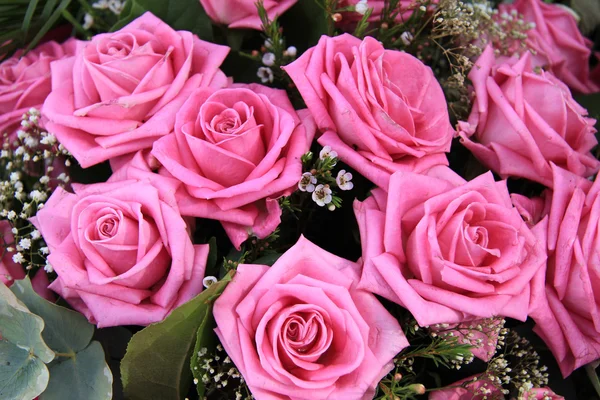 Big pink roses in a bridal bouquet — Stock Photo, Image