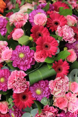 pembe ve mor düğün süslemeleri