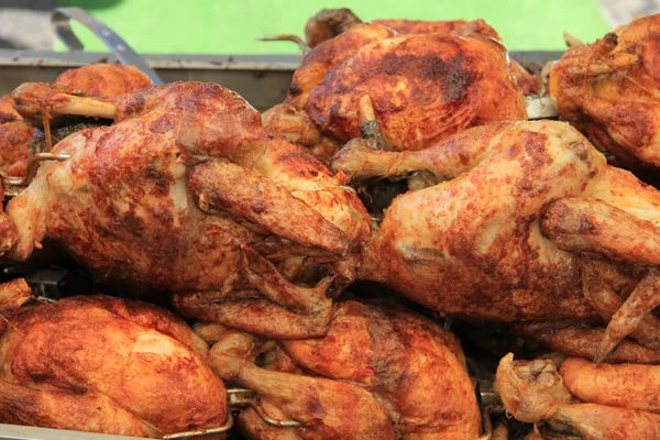 Ayam di panggangan — Stok Foto