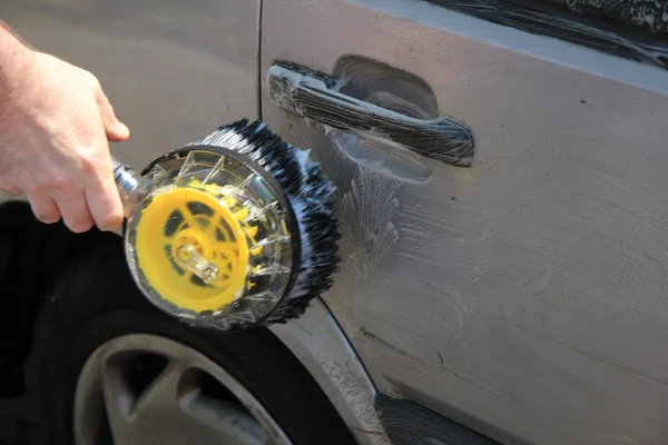 Cleaning the car — Stock Photo, Image