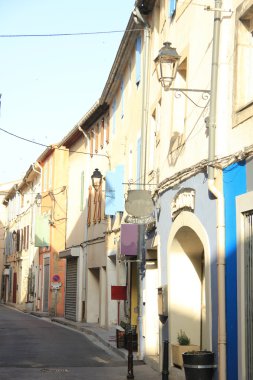 l'Isle-sur-la-sorgue sokak görünümü