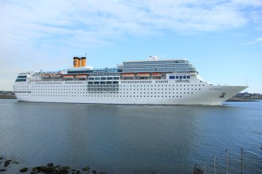 IJmuiden, Hollanda, 13. Haziran 2014: costa romantica neo