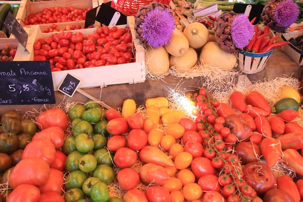 市場の屋台の野菜 — ストック写真
