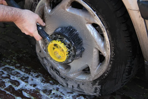 Manual car wash — Stock Photo, Image