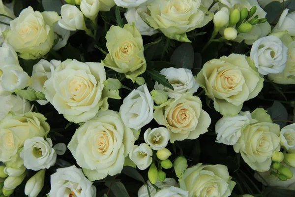 White wedding arrangement — Stock Photo, Image