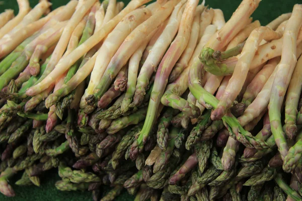 Espárragos en el mercado — Foto de Stock