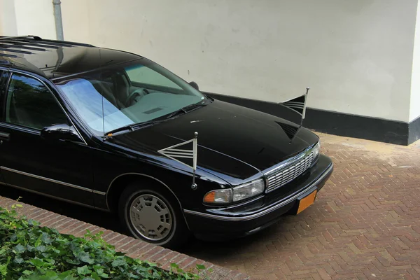 Carro funebre nero — Foto Stock