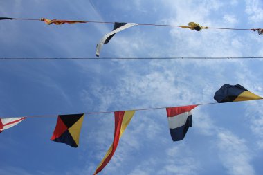 renkli sinyal bayrakları