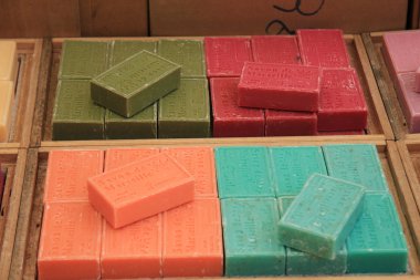 piyasa ahır, frech sabun