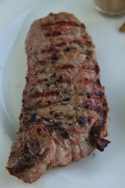 Izgara biftek.
