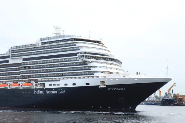 Ijmuiden Oktober 2021 Rotterdam Geëxploiteerd Door Holland America Line Noordzeekanaal — Stockfoto