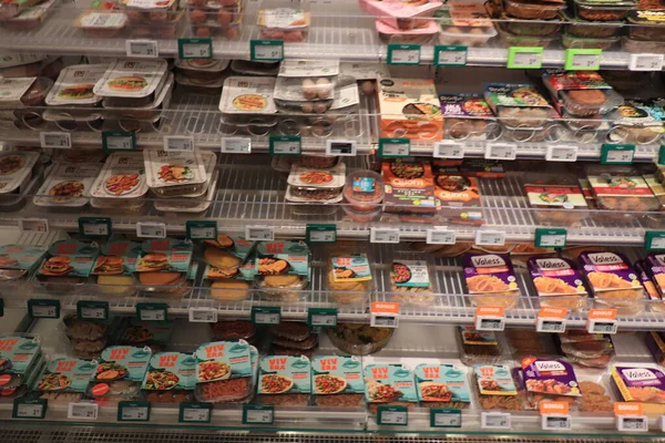 Ijmuiden Netherlands October 16Th 2021 Meat Substitutes Supermarket Prepacked Cheese — Stock Photo, Image