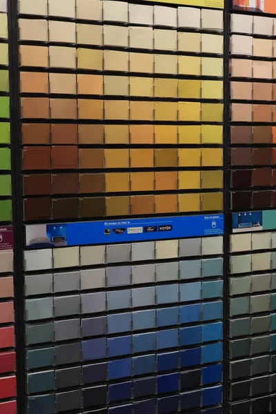 Cruquius Holandia Lipca 2021 Kolorowe Próbki Farby Sklepie Narzędziami Wybierz — Zdjęcie stockowe