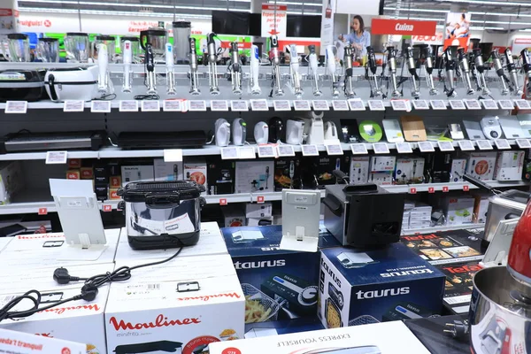 2019年9月28日 Mediamarkt商店内部 厨房用具Mediamarkt是一家销售消费电子产品的德国连锁店 — 图库照片