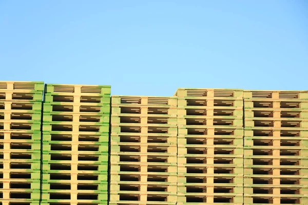 Palettes Empilées Bois Dans Entrepôt Palettes — Photo