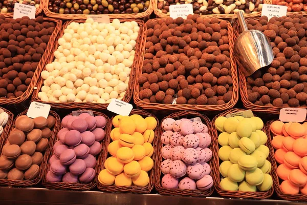 Macarrones Chocolates Exhibición Mercado — Foto de Stock