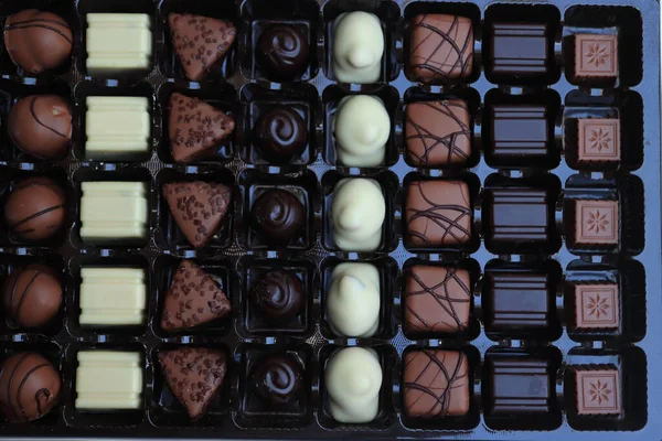 Luxusní Čokolády Dárkové Krabici Různé Tvary Barvy — Stock fotografie