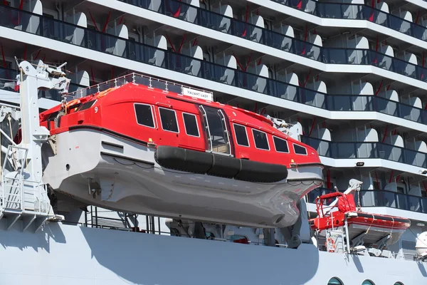 Ijmuiden April 2022 Valiant Lady Cruiseschip Bediend Door Virgin Voyages — Stockfoto