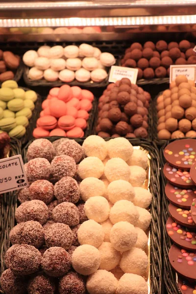 Pelotas Chocolate Cubiertas Cocos Mercado Barcelona España — Foto de Stock