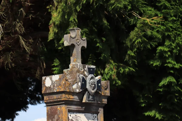 Σταυρός Στολίδι Τάφο Στην Περιοχή Saone Loire Γαλλία — Φωτογραφία Αρχείου