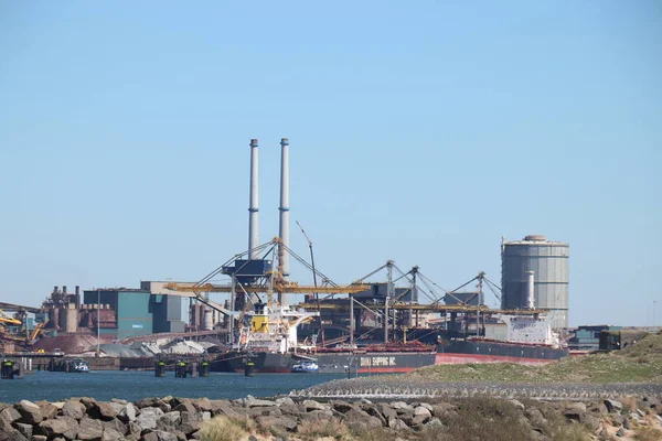 IJmuiden, Hollanda - 20 Nisan 2022: Tata Çelik endüstrisi, eski adıyla Corus ve Hoogovens