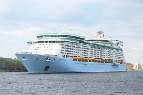 Ijmuiden Netherlands April 22Nd 2022 Voyager Seas Operated Royal Caribbean — Photo