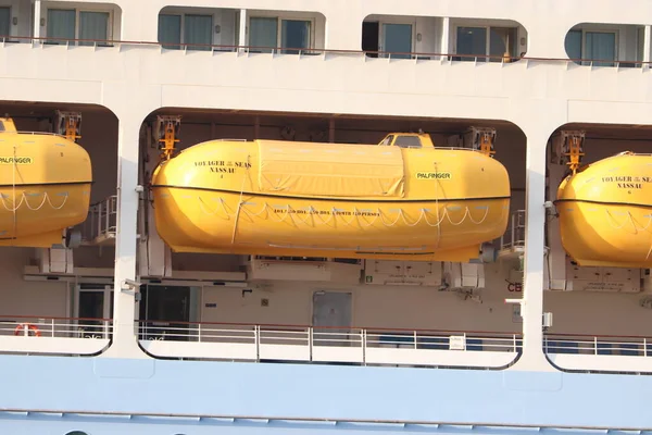 Ijmuiden Holanda Abril 2022 Voyager Seas Operado Pela Royal Caribbean — Fotografia de Stock